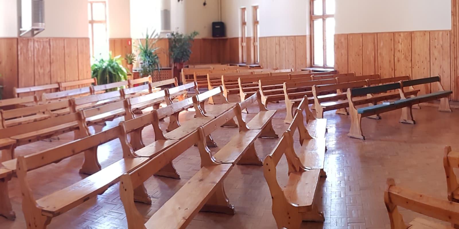 Здание первой церкви евангельских христиан-баптистов внутри